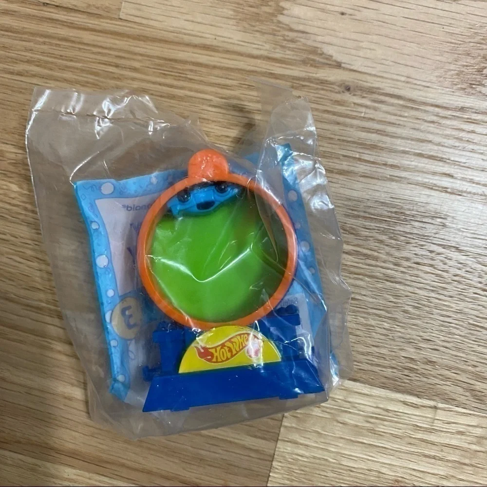 Hot Wheels Vintage McDonald’s Happy Meal Toy NWT Car Track